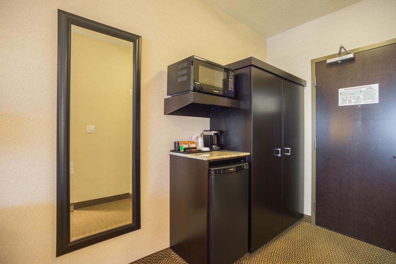 Best Western Wainwright Inn & Suites Eksteriør bilde